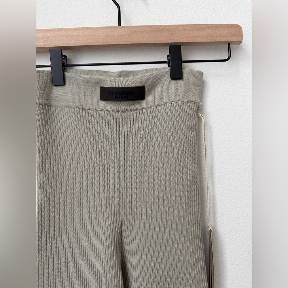 NWT The Fear Of God ESSENTIALS Ribbed Leggings in Seal Grey Size XS - Picture 8 of 11